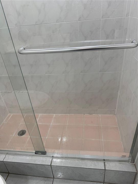 En Venta: $289,000 (2 camas, 2 baños, 1086 Pies cuadrados)