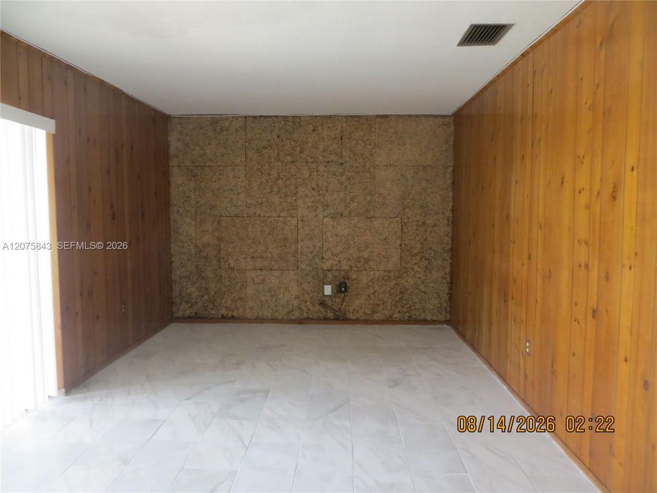 For Rent: $3,200 (3 beds, 2 baths, 1682 Square Feet)