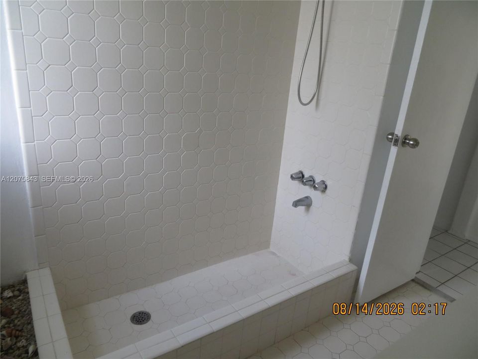 For Rent: $3,200 (3 beds, 2 baths, 1682 Square Feet)