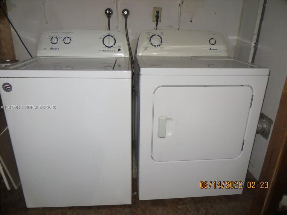 For Rent: $3,200 (3 beds, 2 baths, 1682 Square Feet)