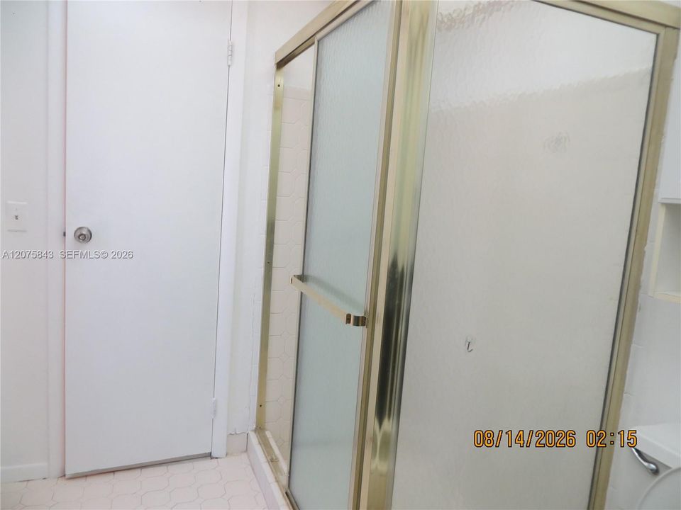 For Rent: $3,200 (3 beds, 2 baths, 1682 Square Feet)