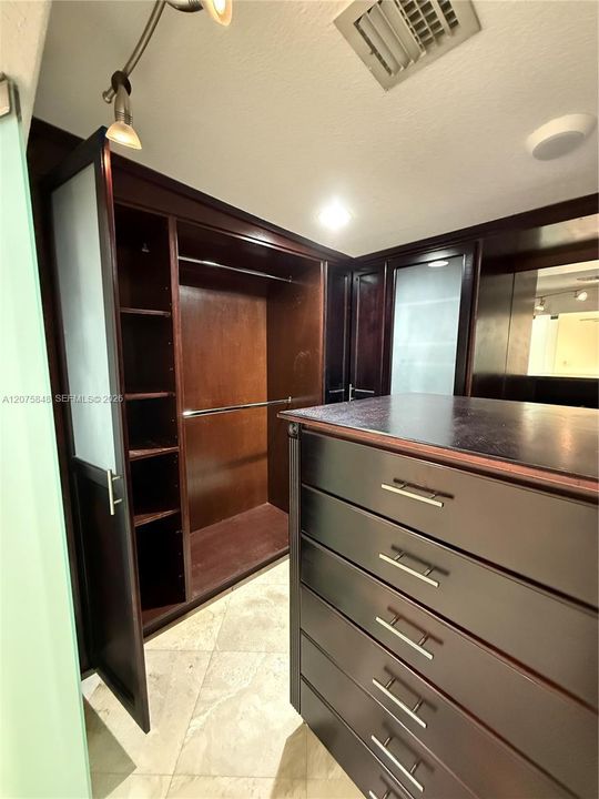 В аренду: $4,400 (3 спален, 2 ванн, 2186 Квадратных фут)