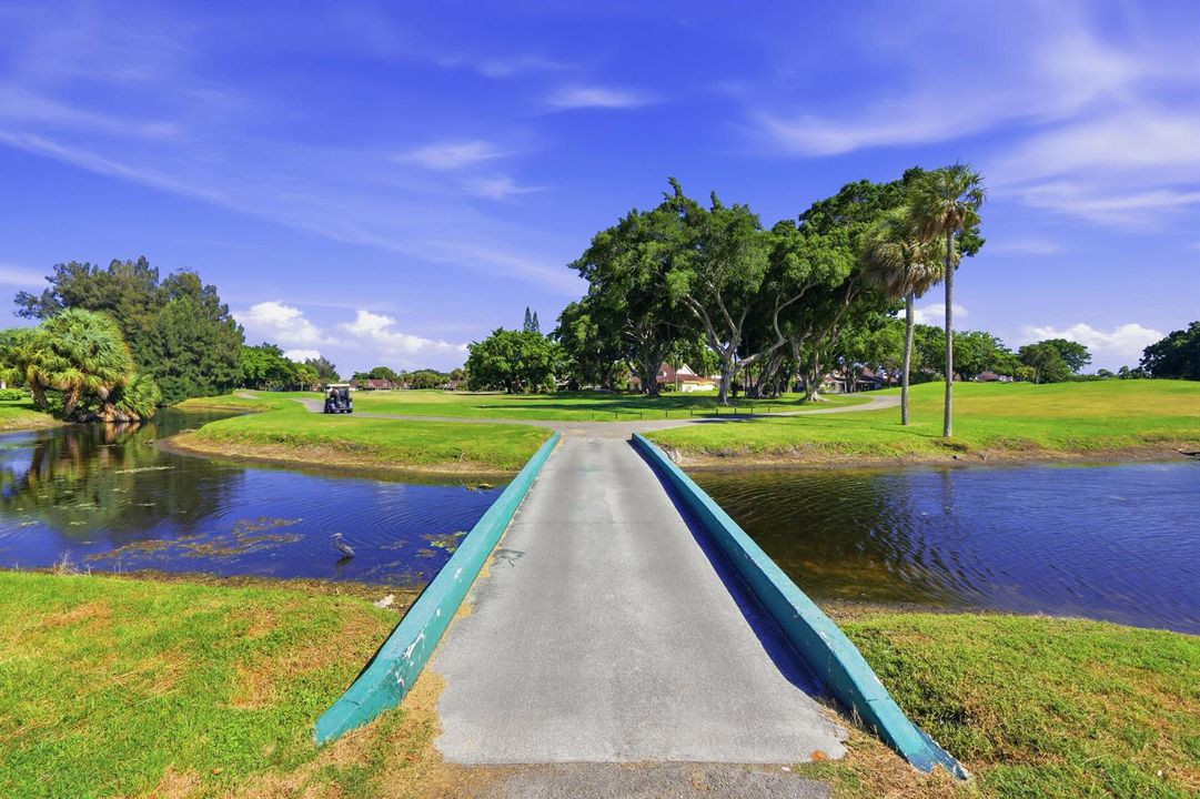35_35. golf course