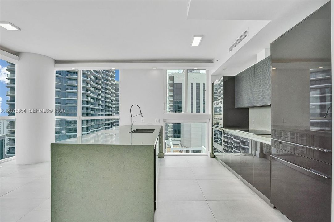 For Rent: $5,900 (2 beds, 2 baths, 1134 Square Feet)