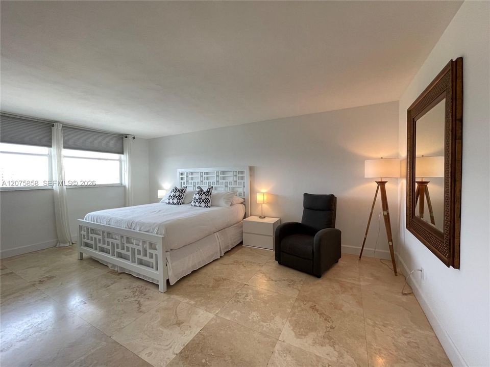 В аренду: $11,000 (3 спален, 3 ванн, 1772 Квадратных фут)