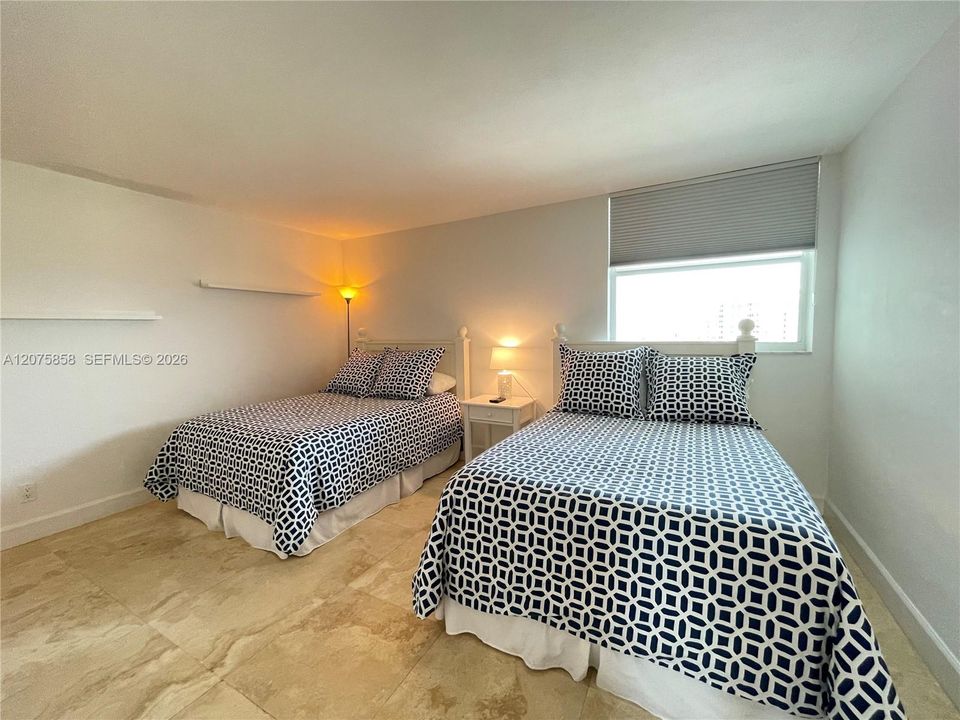 В аренду: $11,000 (3 спален, 3 ванн, 1772 Квадратных фут)