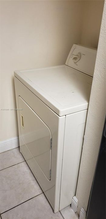 В аренду: $2,200 (2 спален, 2 ванн, 1050 Квадратных фут)