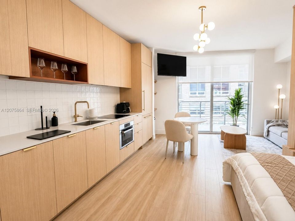 For Rent: $3,250 (0 beds, 1 baths, 537 Square Feet)