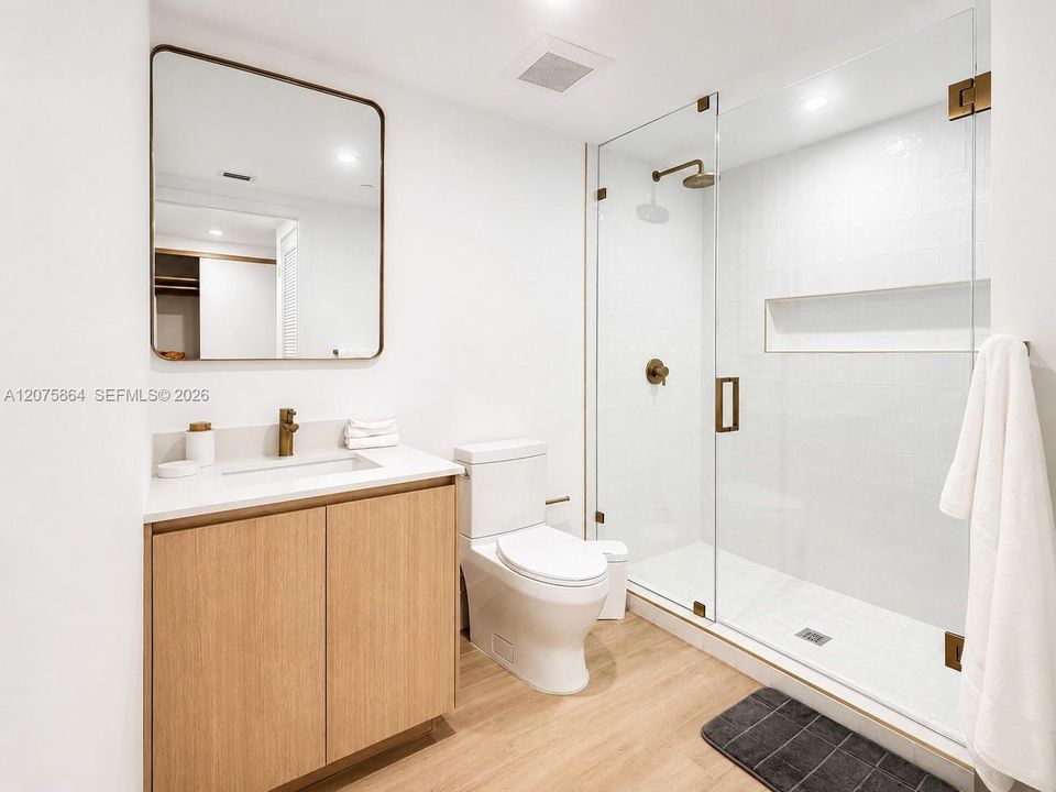 For Rent: $3,250 (0 beds, 1 baths, 537 Square Feet)