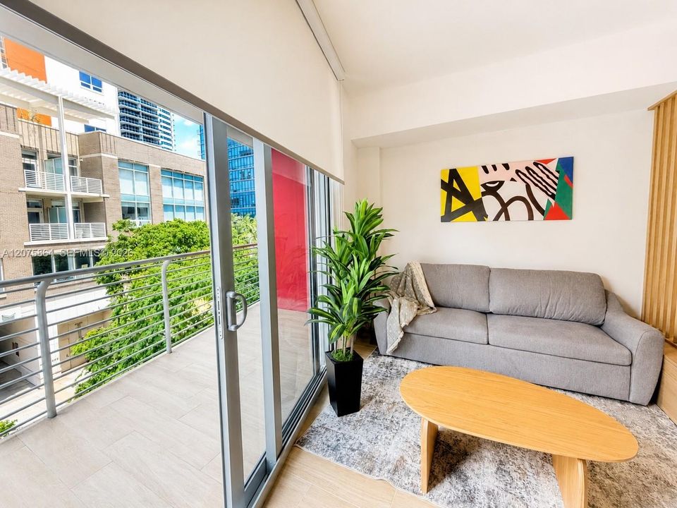 For Rent: $3,250 (0 beds, 1 baths, 537 Square Feet)