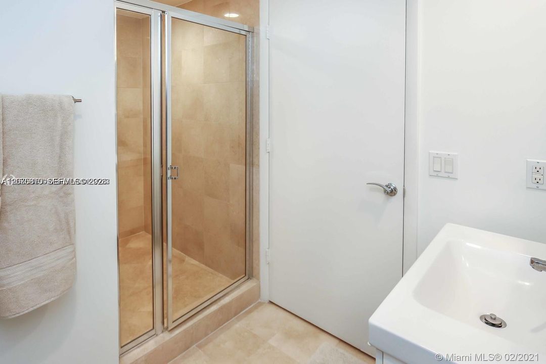 For Rent: $6,000 (3 beds, 3 baths, 1675 Square Feet)