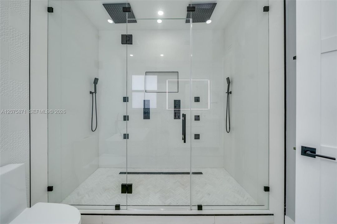 В аренду: $3,695 (3 спален, 2 ванн, 1777 Квадратных фут)