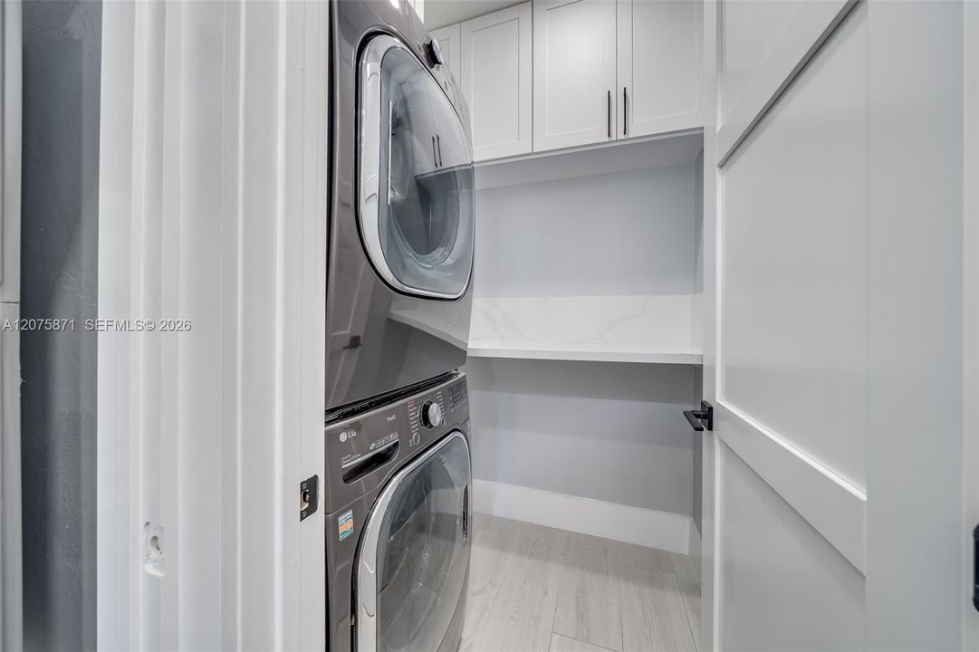 В аренду: $3,695 (3 спален, 2 ванн, 1777 Квадратных фут)