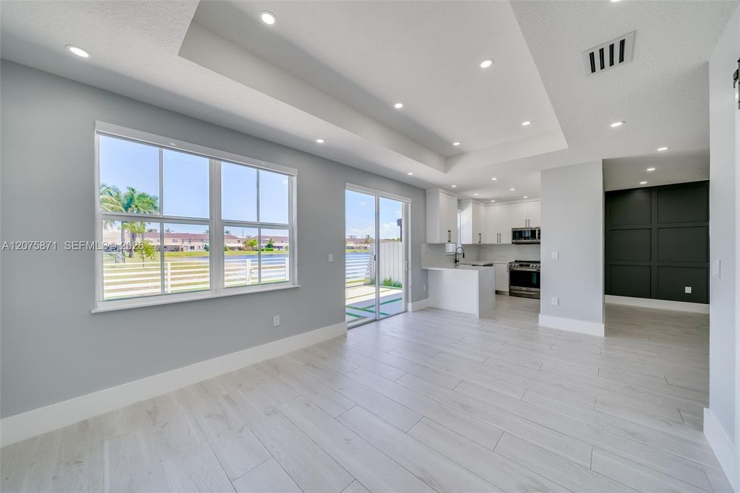 В аренду: $3,695 (3 спален, 2 ванн, 1777 Квадратных фут)