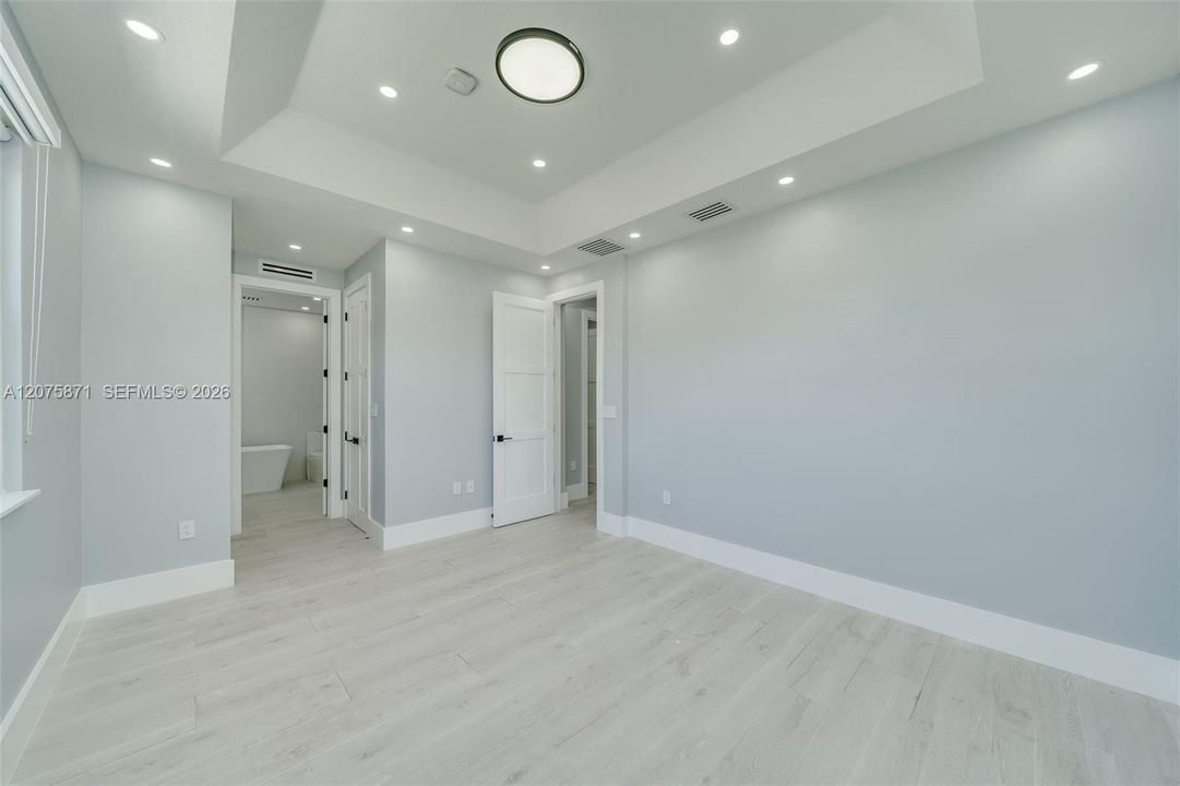 В аренду: $3,695 (3 спален, 2 ванн, 1777 Квадратных фут)