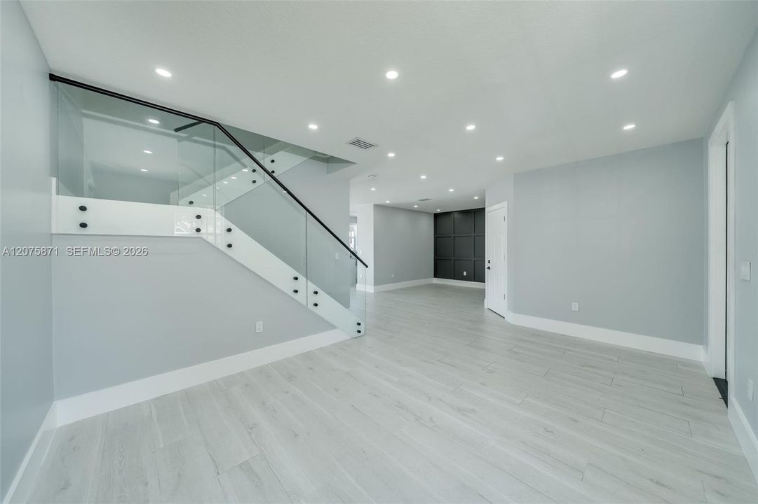 В аренду: $3,695 (3 спален, 2 ванн, 1777 Квадратных фут)