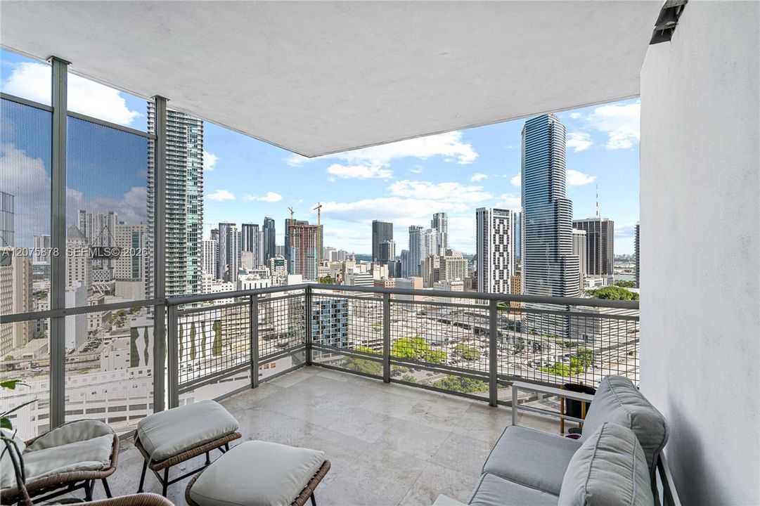 For Rent: $4,200 (2 beds, 2 baths, 1030 Square Feet)