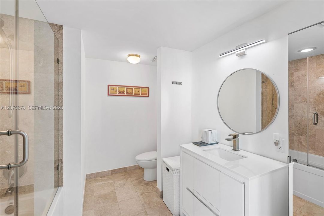 For Rent: $4,200 (2 beds, 2 baths, 1030 Square Feet)