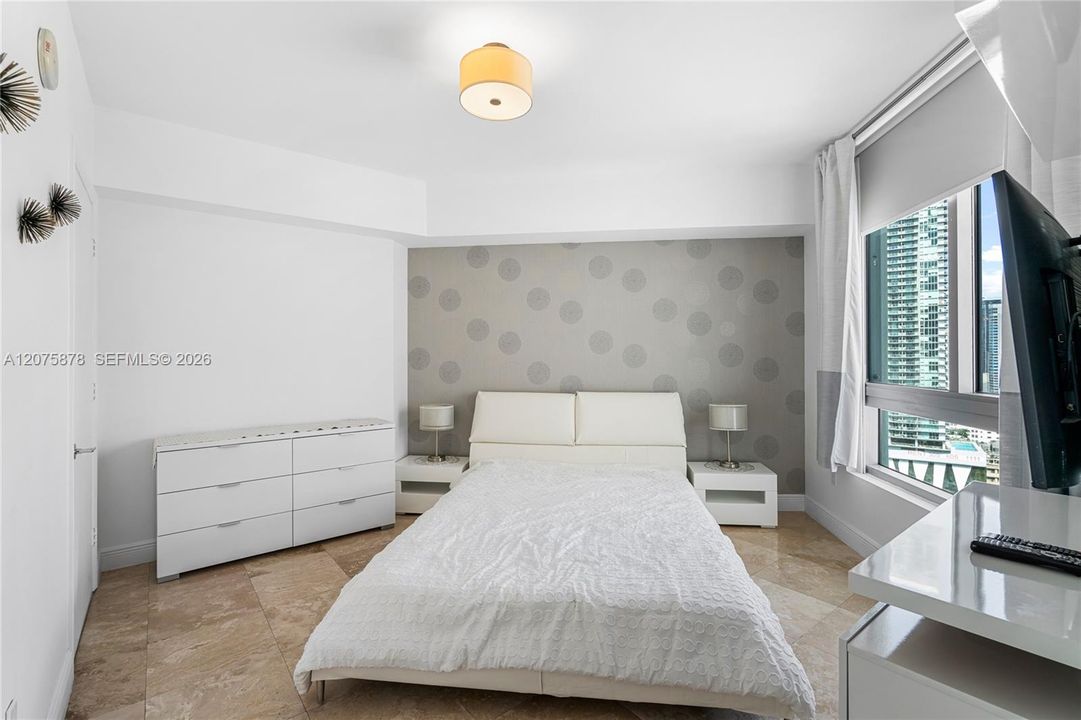 For Rent: $4,200 (2 beds, 2 baths, 1030 Square Feet)