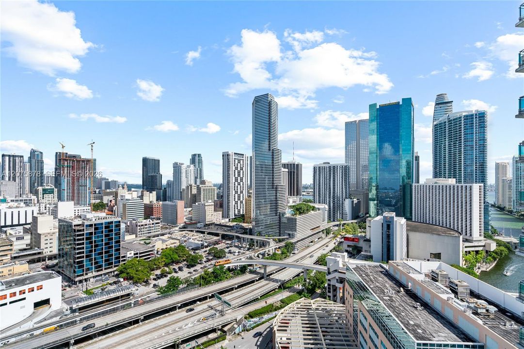 For Rent: $4,200 (2 beds, 2 baths, 1030 Square Feet)