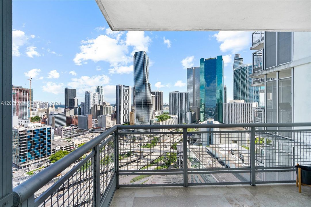 For Rent: $4,200 (2 beds, 2 baths, 1030 Square Feet)