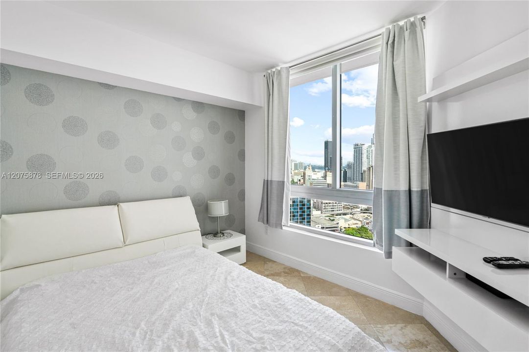 For Rent: $4,200 (2 beds, 2 baths, 1030 Square Feet)