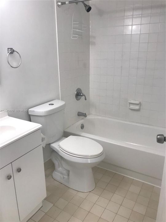 For Rent: $1,750 (1 beds, 1 baths, 648 Square Feet)
