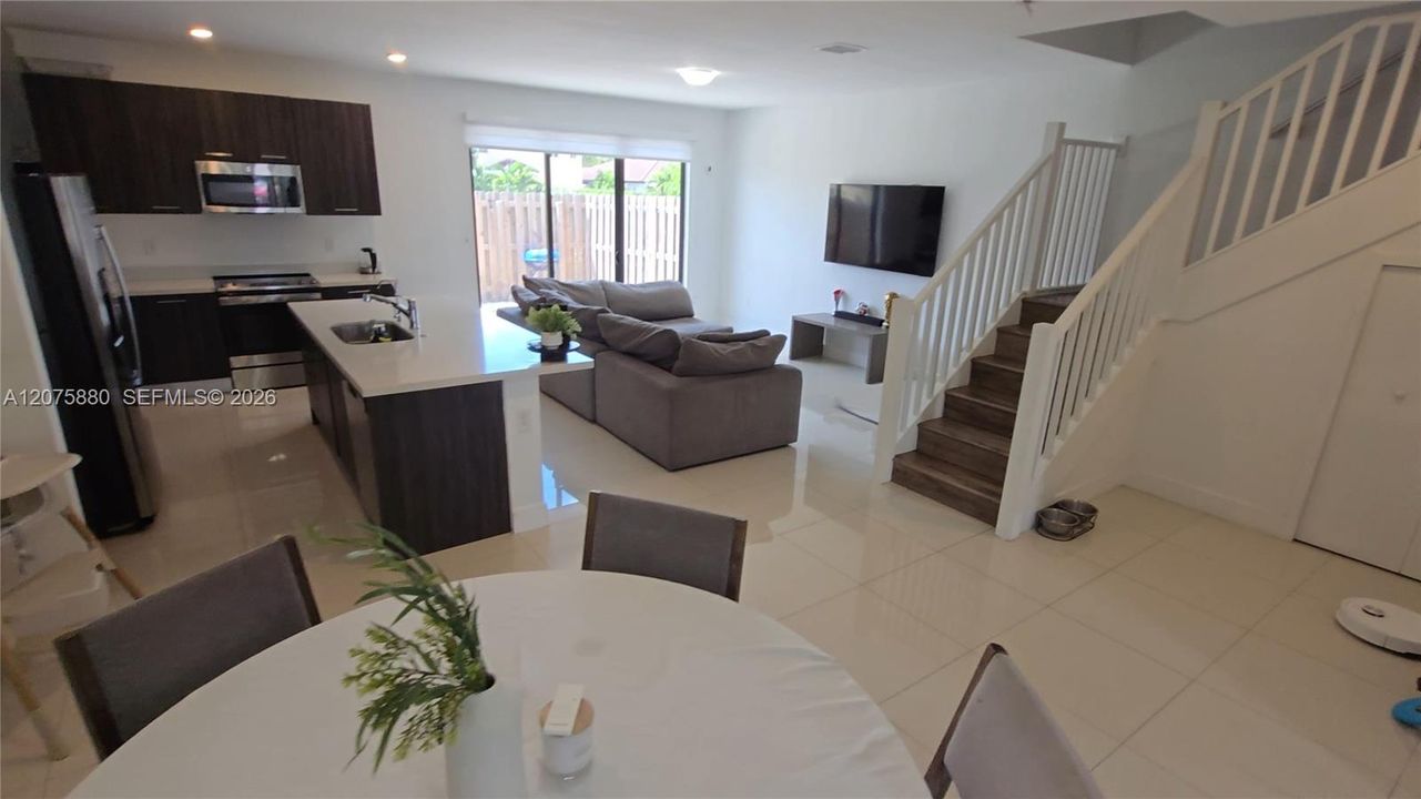 For Rent: $3,300 (3 beds, 2 baths, 1824 Square Feet)