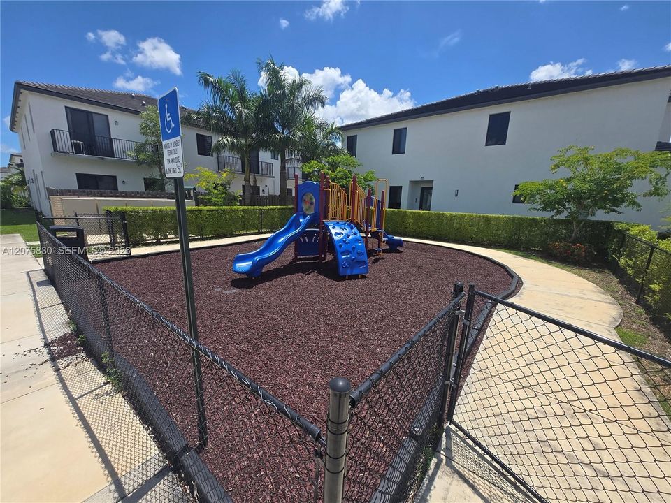 For Rent: $3,300 (3 beds, 2 baths, 1824 Square Feet)