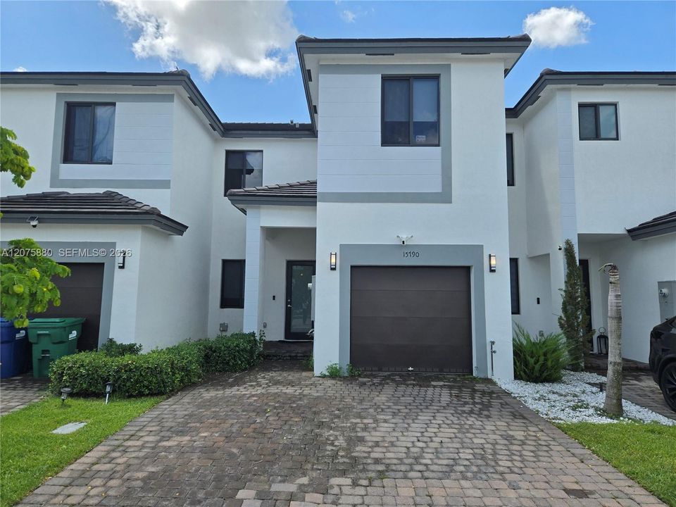 For Rent: $3,300 (3 beds, 2 baths, 1824 Square Feet)