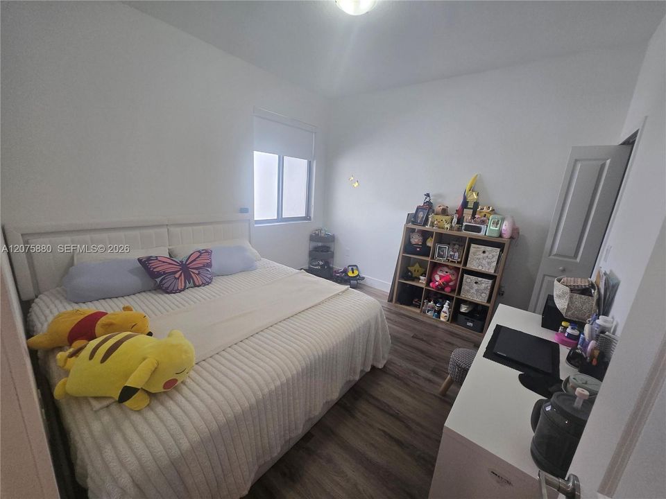 For Rent: $3,300 (3 beds, 2 baths, 1824 Square Feet)