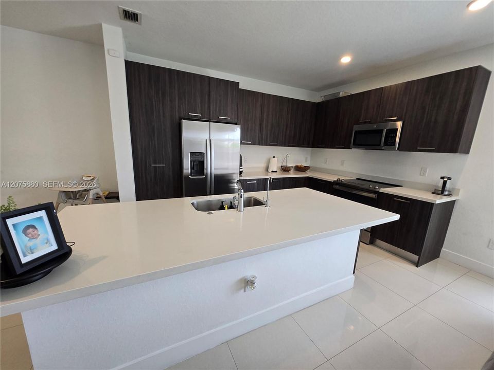 For Rent: $3,300 (3 beds, 2 baths, 1824 Square Feet)