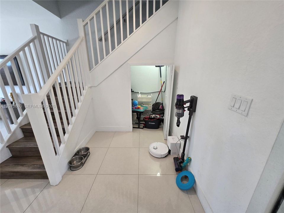 For Rent: $3,300 (3 beds, 2 baths, 1824 Square Feet)