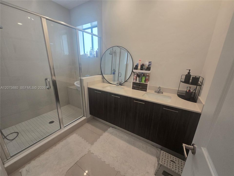 For Rent: $3,300 (3 beds, 2 baths, 1824 Square Feet)