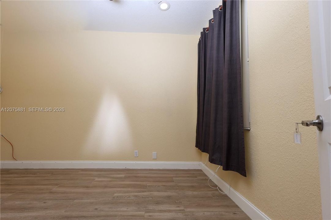 En Venta: $495,999 (3 camas, 2 baños, 1974 Pies cuadrados)