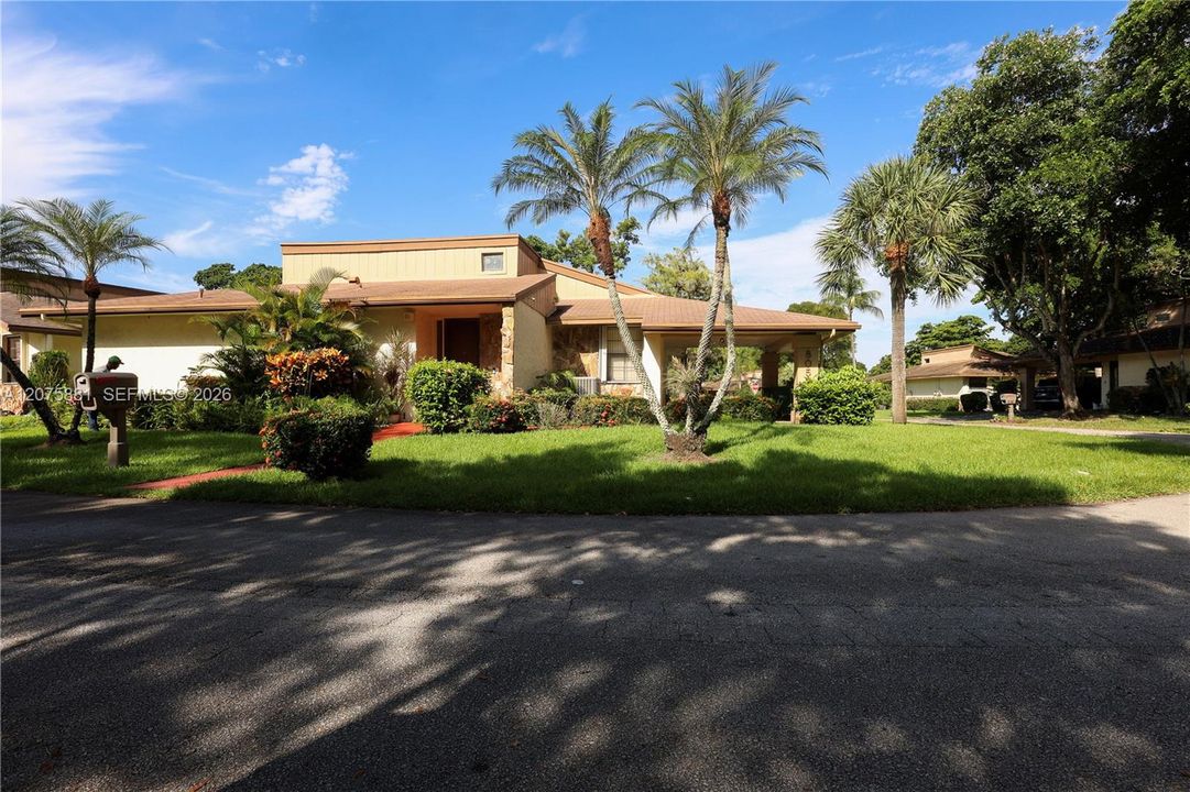 En Venta: $495,999 (3 camas, 2 baños, 1974 Pies cuadrados)