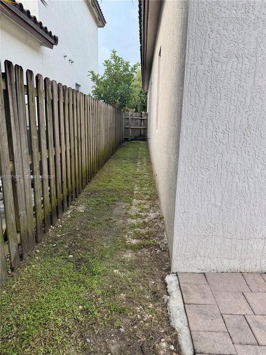 For Rent: $3,700 (3 beds, 2 baths, 1980 Square Feet)