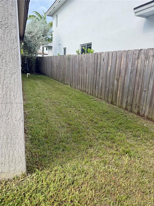 For Rent: $3,700 (3 beds, 2 baths, 1980 Square Feet)