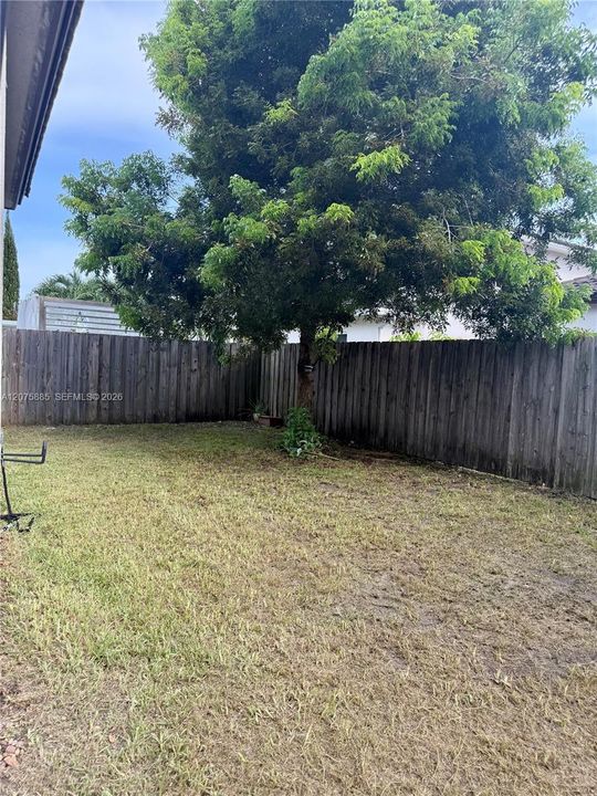 For Rent: $3,700 (3 beds, 2 baths, 1980 Square Feet)