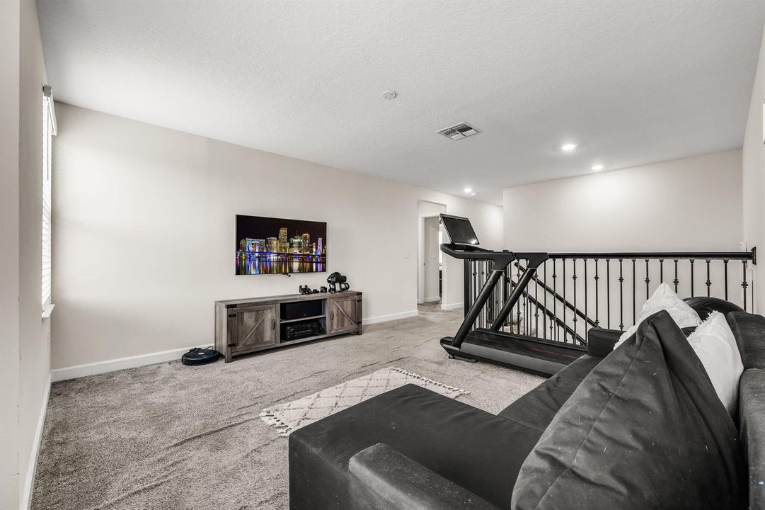 21-web-or-mls-12175ImaginaryWay-21