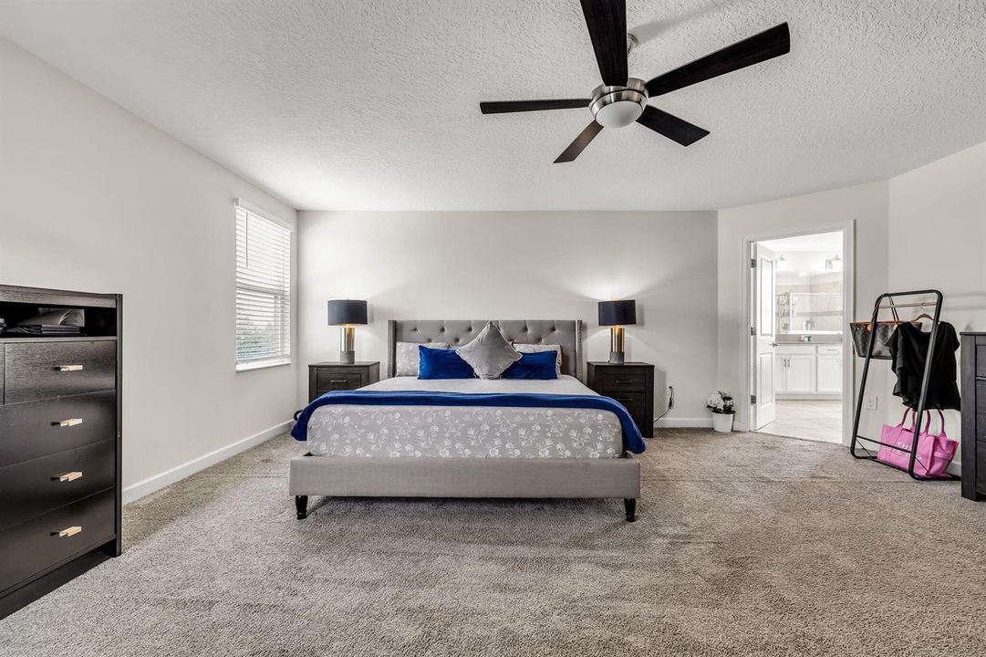 36-web-or-mls-12175ImaginaryWay-34