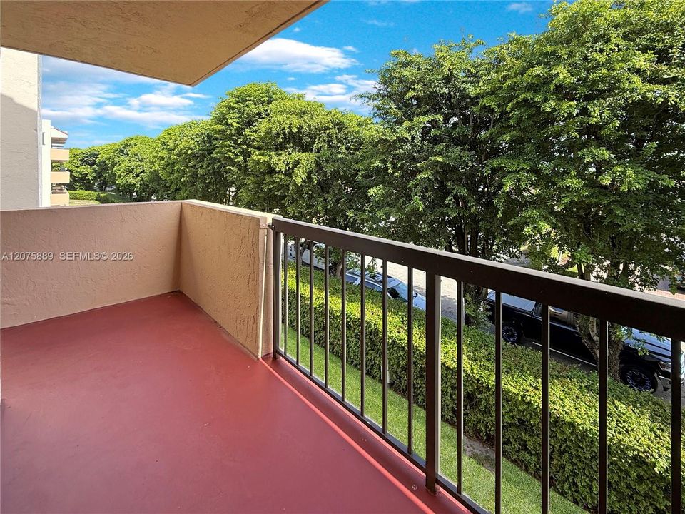 For Rent: $2,500 (2 beds, 2 baths, 893 Square Feet)