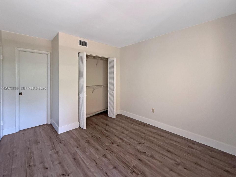 For Rent: $2,500 (2 beds, 2 baths, 893 Square Feet)