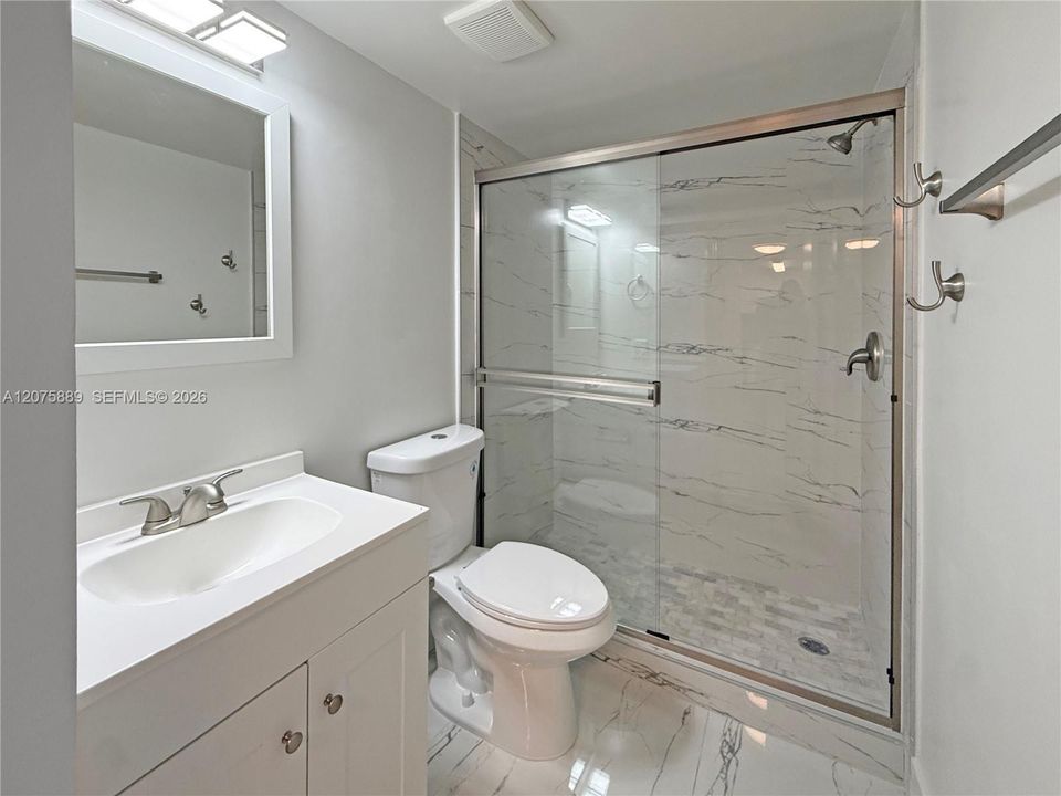For Rent: $2,500 (2 beds, 2 baths, 893 Square Feet)