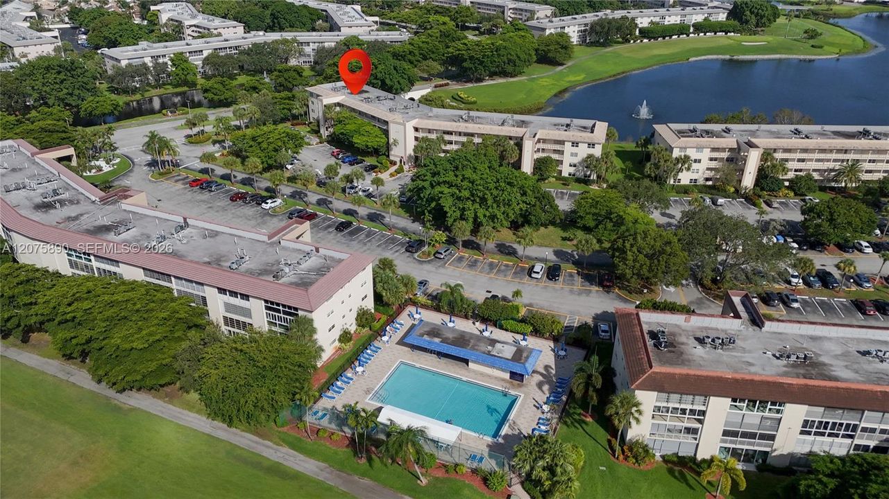 For Sale: $120,000 (1 beds, 1 baths, 798 Square Feet)