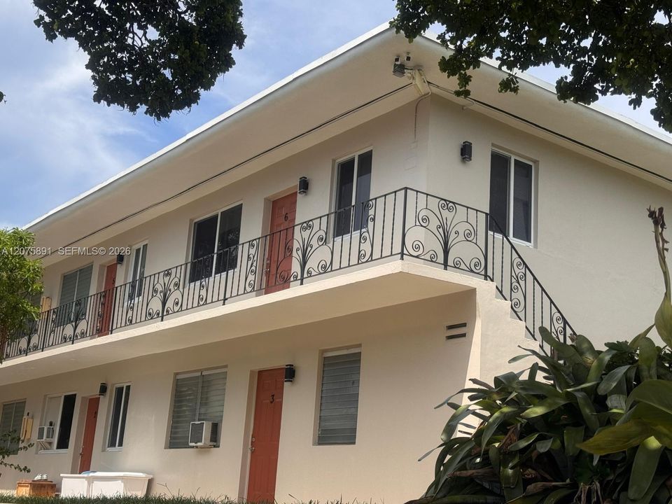 For Rent: $1,650 (1 beds, 1 baths, 605 Square Feet)