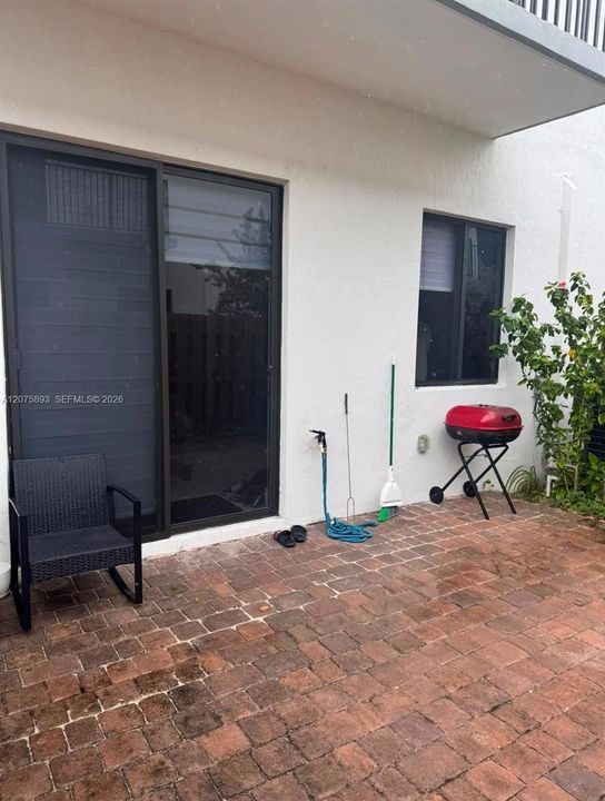For Rent: $3,399 (3 beds, 3 baths, 1824 Square Feet)