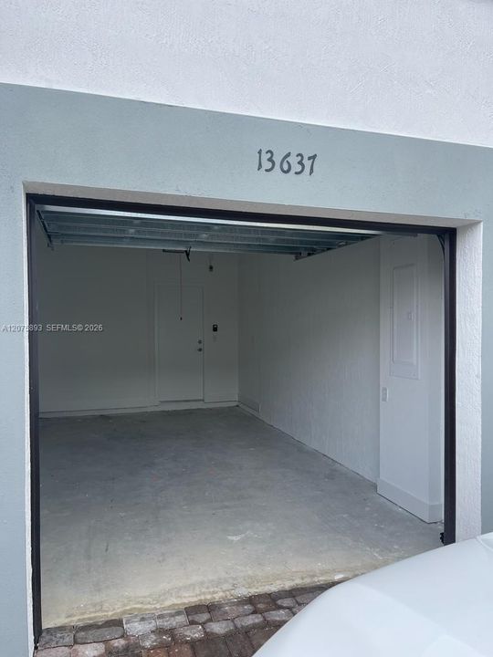 For Rent: $3,399 (3 beds, 3 baths, 1824 Square Feet)