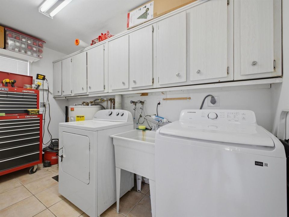 Unit B Laundry-Utility