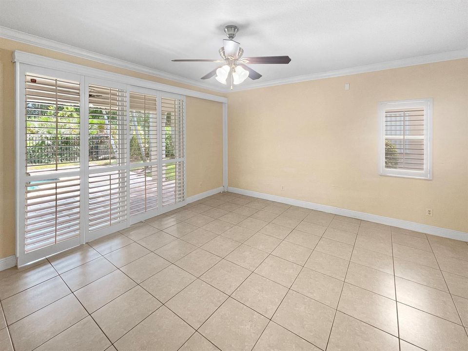 Family-Room